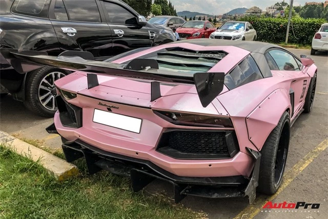 Cận cảnh Lamborghini Aventador Liberty Walk phong cách nữ tính của đại gia Đà Lạt - Ảnh 6.