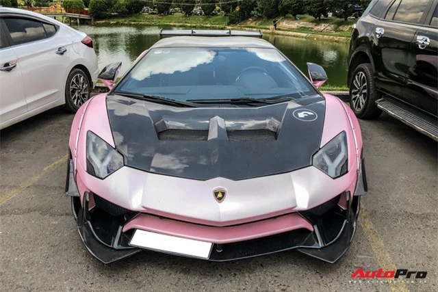 Cận cảnh Lamborghini Aventador Liberty Walk phong cách nữ tính của đại gia Đà Lạt - Ảnh 2.