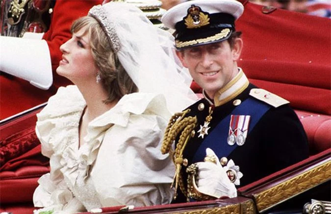 Thái tử Charles và Công nương Diana trong đám cưới hoàng gia năm 1981. Ảnh: UK Press. 