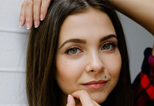 8 dấu hiệu trên khuôn mặt để lộ sức khỏe của bạn