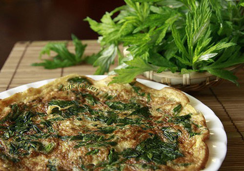 Ăn rau ngải cứu nếu có hiện tượng này cần dừng ngay lập tức vì rất nguy hiểm