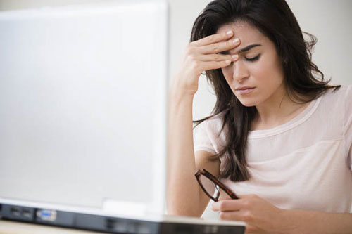 Đang yên bình, bố chồng bỗng dẫn một người phụ nữ về và gọi là vợ khiến cả nhà tôi lao đao