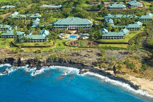 Lanai là một hòn đảo nhỏ thuộc quần đảo Hawaii với hơn 3.200 cư dân sinh sống. Năm 2012, tỷ phú Larry Ellison đã mua lại hòn đảo này với giá 300 triệu USD. Với số tiền đó, ông sở hữu 98% hòn đảo, 2 khu nghỉ dưỡng bốn mùa và một khách sạn tại đây. Ảnh: Beam.