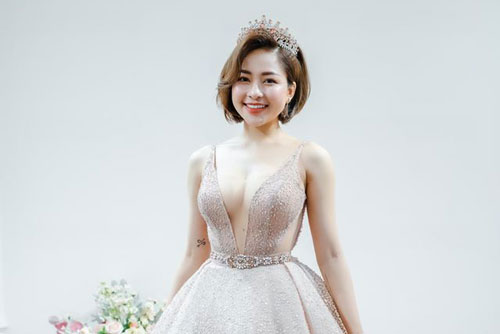 Đang phân vân không biết có nên cho chú rể "lên sóng", hot girl Trâm Anh nóng mặt vì những bình luận khiếm nhã