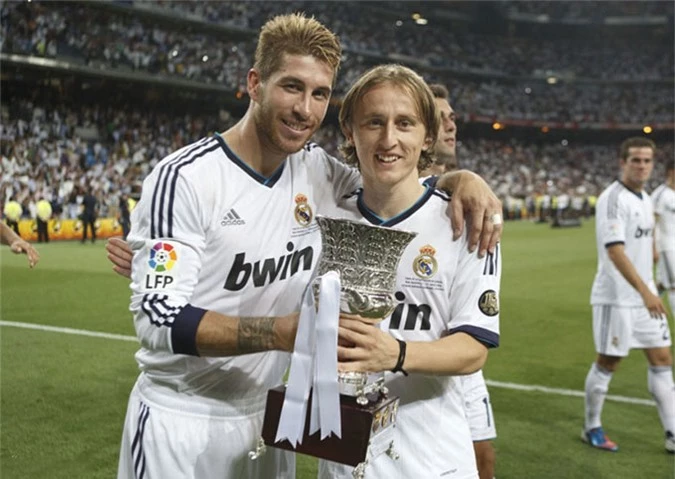 Modric giành danh hiệu ngay ở trận ra mắt Real