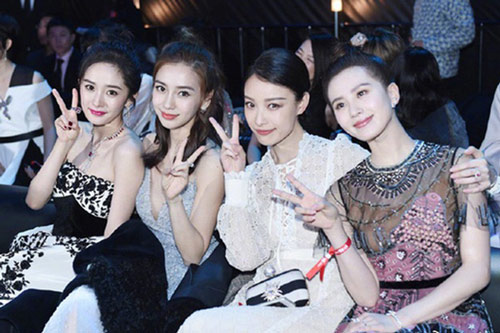 Khi các người đẹp Cbiz "đọ" sắc cùng khung hình: Angela Baby "cân" cả dàn mỹ nhân, Lưu Diệc Phi hoàn toàn lép vế