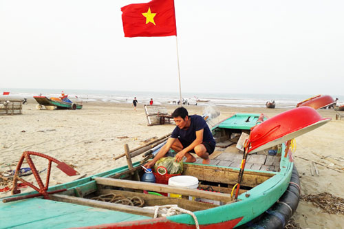 Hà Tĩnh: Bám biển câu mực, ngư dân Nghi Xuân thu tiền triệu mỗi ngày