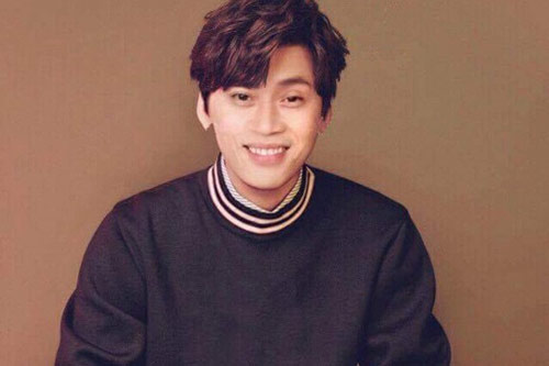 Khoe ảnh mới đến người hâm mộ, Hoài Linh khiến ai nấy đều giật mình vì nhan sắc trẻ trung đến khó tin