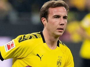 Người hùng World Cup 2014 chính thức bị Dortmund "đẩy ra đường"