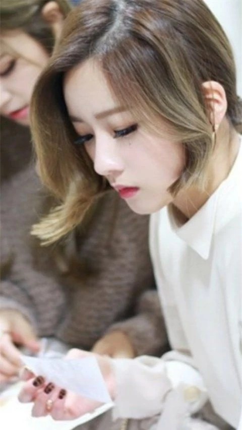 Top 5 nữ idol có sống mũi hoàn hảo, người đẹp nhất không phải Irene (Red Velvet) - Ảnh 9