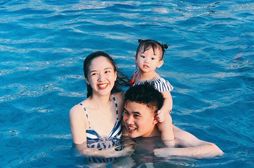 Hôn nhân của Hà Anh 'Bánh đúc có xương'