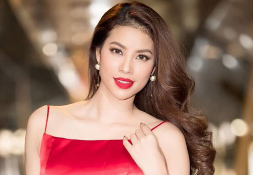 Mon men trở lại mạng xã hội nhưng vì sao Phạm Hương vẫn cố ẩn mình?