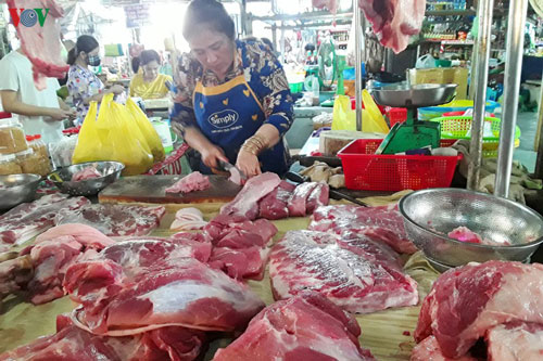 Giá thịt lợn tăng cao và đắt đỏ ở Cần Thơ