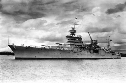 Tàu USS Indianapolis (CA-35).