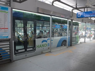 Hàng trăm nhà chờ xe bus ở Hà Nội sẽ có thiết kế chuẩn châu Âu