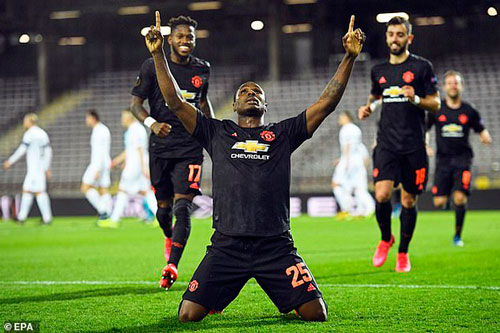 Man Utd gặp khó khi CLB ở Trung Quốc đòi lại chân sút Ighalo