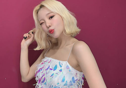 JooE (Momoland) bị chê 'lừa đảo' khi đăng ảnh thẻ không tì vết