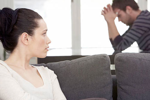 Điêu đứng sau khi được vợ tha thứ chuyện ngoại tình