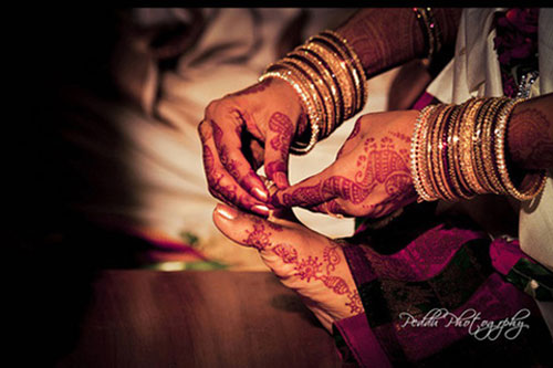 Những tục lệ đám cưới 'quái đản' nhất thế giới