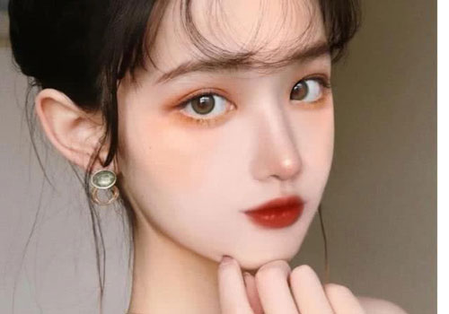 Trang điểm siêu ngây thơ và thuần khiết đang trở thành xu hướng phổ biến mới năm nay