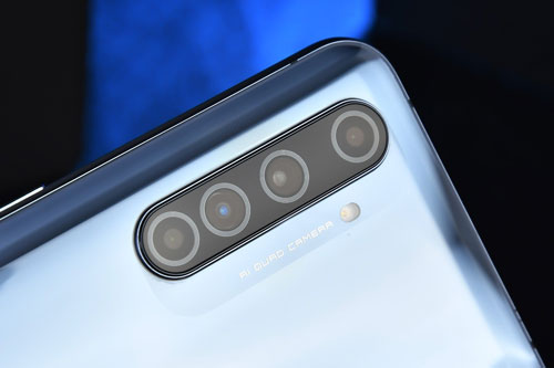 Smartphone chip S865, RAM 12 GB, pin 4.200 mAh, sạc 65W, giá gần 12 triệu