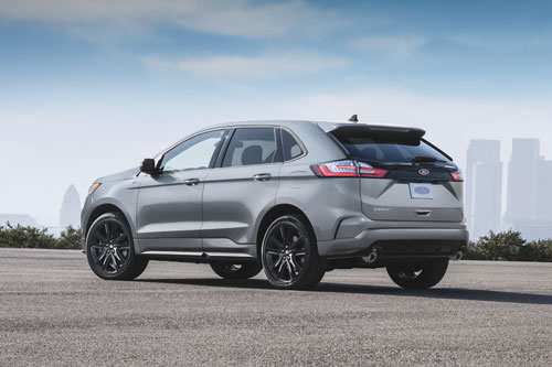 SUV động cơ tăng áp, thiết kế thể thao, giá gần 900 triệu