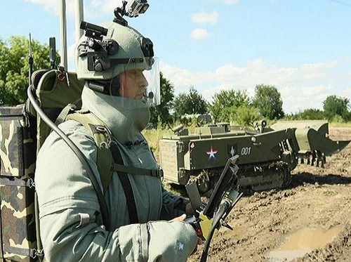 Robot công binh Uran-6 của Quân đội Nga. Ảnh: TASS.