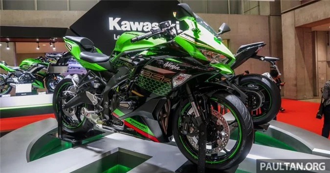 kawasaki zx 25r 2020 ra mat voi ong xa yoshimura hinh 1