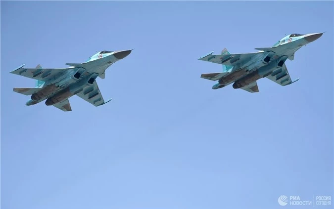 Truyền thông Trung Quốc bất ngờ 'khen' tiêm kích Su-34 của Nga