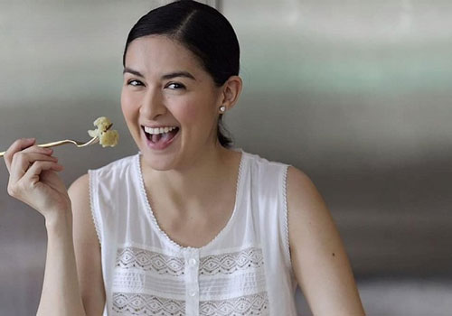 Vừa bị nghi bầu bí lần 3, 'Mỹ nhân đẹp nhất Philippines' đã lặng lẽ cho đi thứ quý giá nhất của một người mẹ giữa mùa dịch bệnh