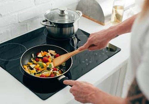 Cách duy trì lớp chống dính trên mặt chảo, tránh độc tố xâm nhập qua vết xước