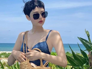Hậu khoe eo bé xíu, Hiền Hồ tiếp tục phô thân hình mảnh mai, nuột nà