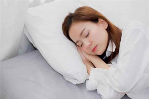 5 thói quen trước khi đi ngủ tốt cho sức khỏe, giúp bạn ngủ ngon, giảm cân