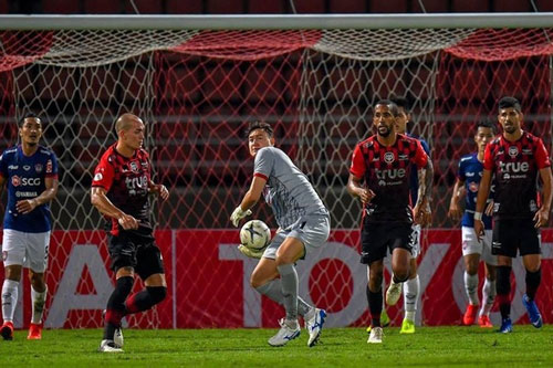 Bóng đá trở lại, bản quyền truyền hình V-League vẫn là con số “không”