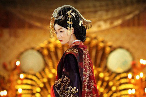 Bí ẩn về cuộc đời nữ nhân duy nhất của lịch sử Trung Hoa trải qua 8 đời hoàng đế, 5 triều ở ngôi thái hậu