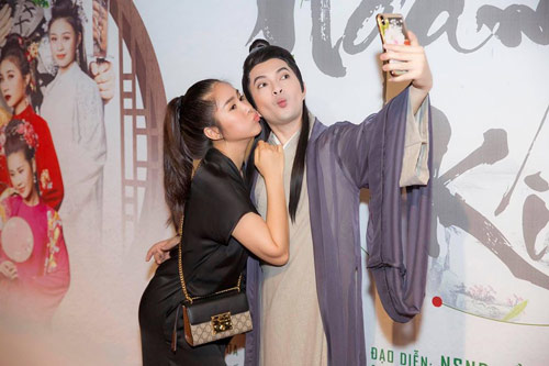 Tái xuất sau 9 tháng nghỉ sinh, Lê Phương xinh đẹp "tựa nữ thần", thon gọn bất ngờ