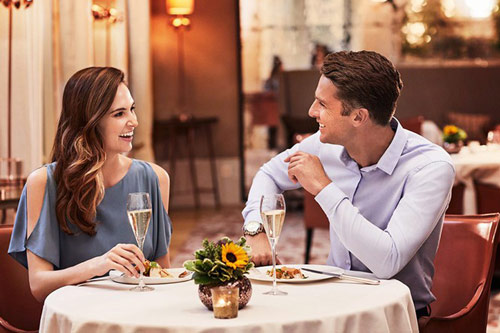 Cả tin, tôi mất vợ cho ông hàng xóm độc thân, ga lăng