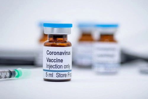 Theo giới khoa học, việc nghiên cứu và phát triển các loại vaccine điều trị COVID-19 sẽ mất rất nhiều thời gian. (Nguồn: USA Today)
