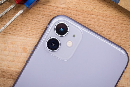 Vượt qua iPhone XR, iPhone 11 là mẫu smartphone bán chạy nhất toàn cầu