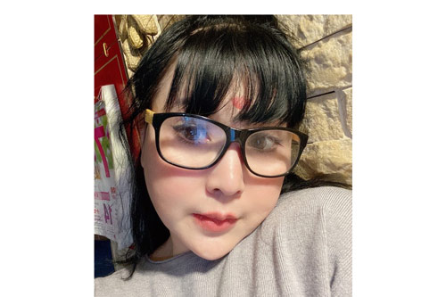 ‘Nhan sắc không tuổi’ của NSND Lan Hương ở tuổi U60 gây tranh cãi