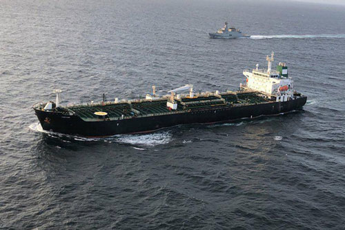 Khu trục hạm Porter vây bắt tàu dầu Iran: Kế "chọc vào mắt Mỹ" của Tehran đã thành công?