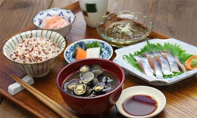 7 thói quen ăn uống đáng học hỏi của người Nhật, giúp họ có tuổi thọ cao nhất thế giới ảnh 03
