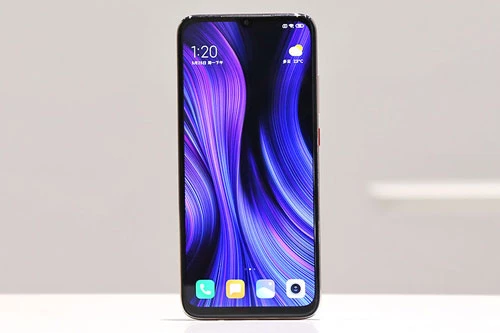 Redmi 10X Pro 5G dùng tấm nền màn hình AMOLED kích thước 6,57 inch, độ phân giải Full HD Plus (2.400x1.080 pixel), mật độ điểm ảnh 401 ppi. Màn hình này được chia theo tỷ lệ 20:9, tích hợp công nghệ HDR10 +, độ sáng tối đa 600 nit.