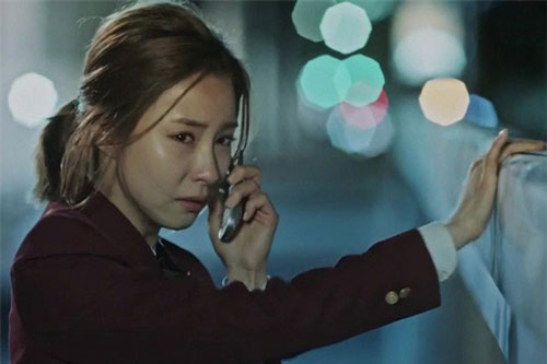 Bồ “hóa đá” khi biết bị vợ cũ của chàng chơi xỏ, tưởng “hốt được hàng hiếm” nào ngờ...