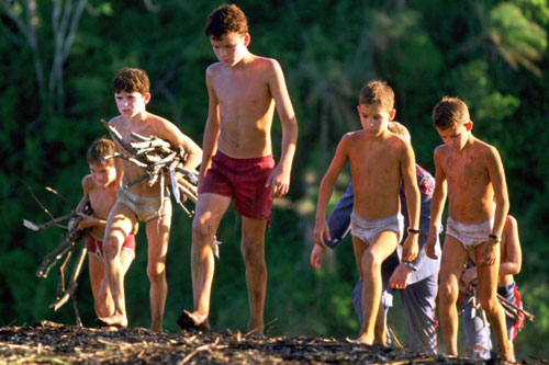 Gặp bão biển, 6 cậu bé mắc kẹt trên đảo hoang suốt 15 tháng và cuộc giải cứu ly kỳ như phim