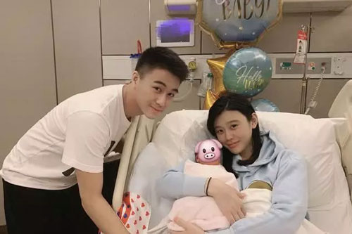 Sinh cháu đích tôn cho “vua sòng bạc Macau”, siêu mẫu vẫn là “người ngoài”