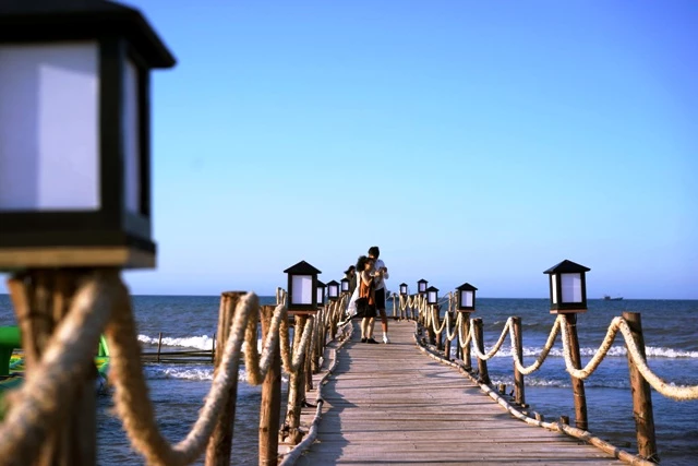 Khu nghỉ dưỡng Ana Mandara Huế chuyển tên thương hiệu thành Lapochine Beach Resort