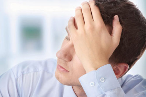 Choáng vì bí mật vợ giấu sau bức tranh trong phòng ngủ