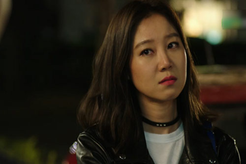 Phát điên vì chồng lén lút giấu quỹ đen ở toàn chỗ oái oăm