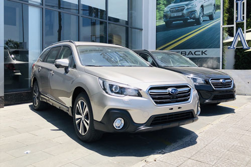 Subaru Outback giảm giá 180 triệu tại Việt Nam